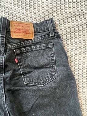 Vintage Levi’s 561 Jeans Made in USA Black High Rise Loose Straight Size 8